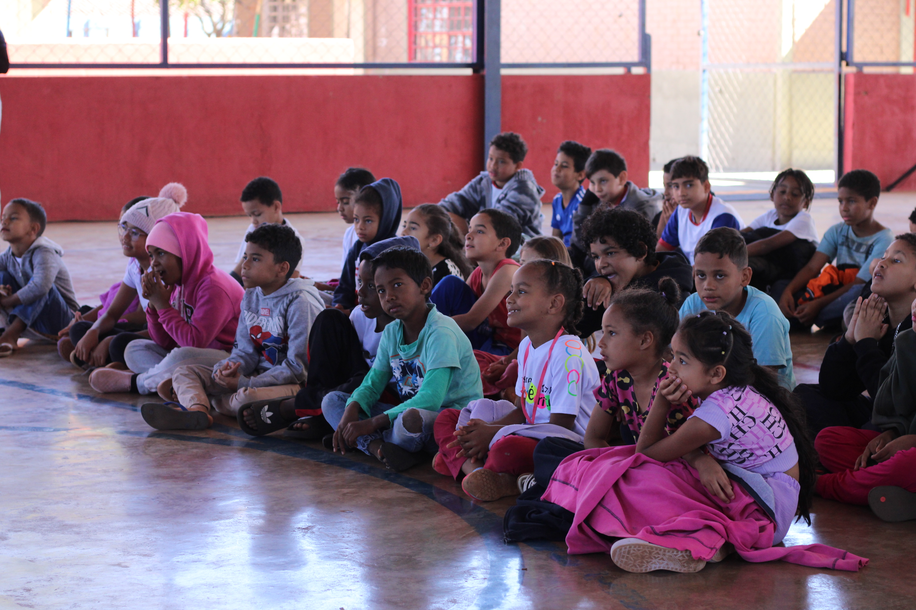 Crianças atendidas pela Ação Moradia